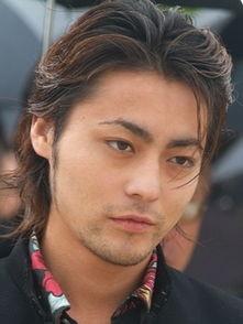 芹泽多摩雄图片,光影交织的艺术人生